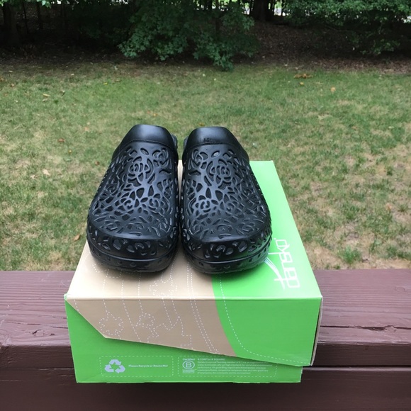 Dansko Shoes - Dansko Clogs